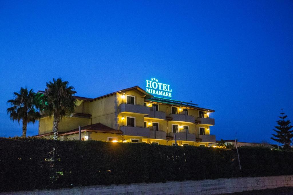 Hotel Miramare Varcaturo Exterior photo